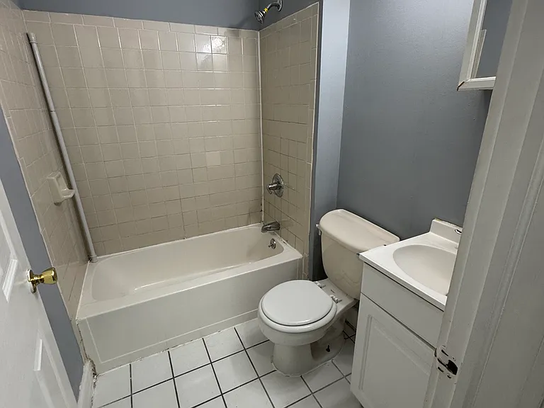 208 Main St #3H — Photo 13