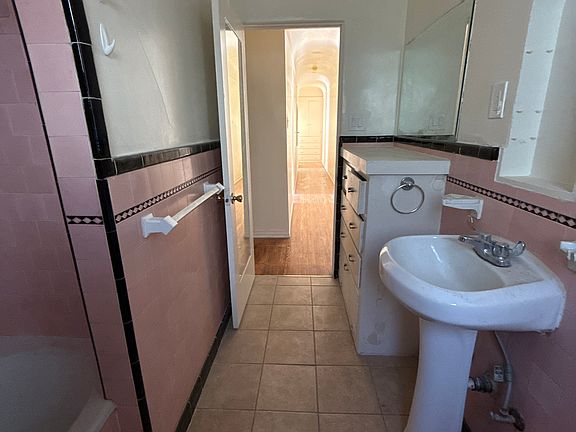 5th image of 222 Grand Ave APT F