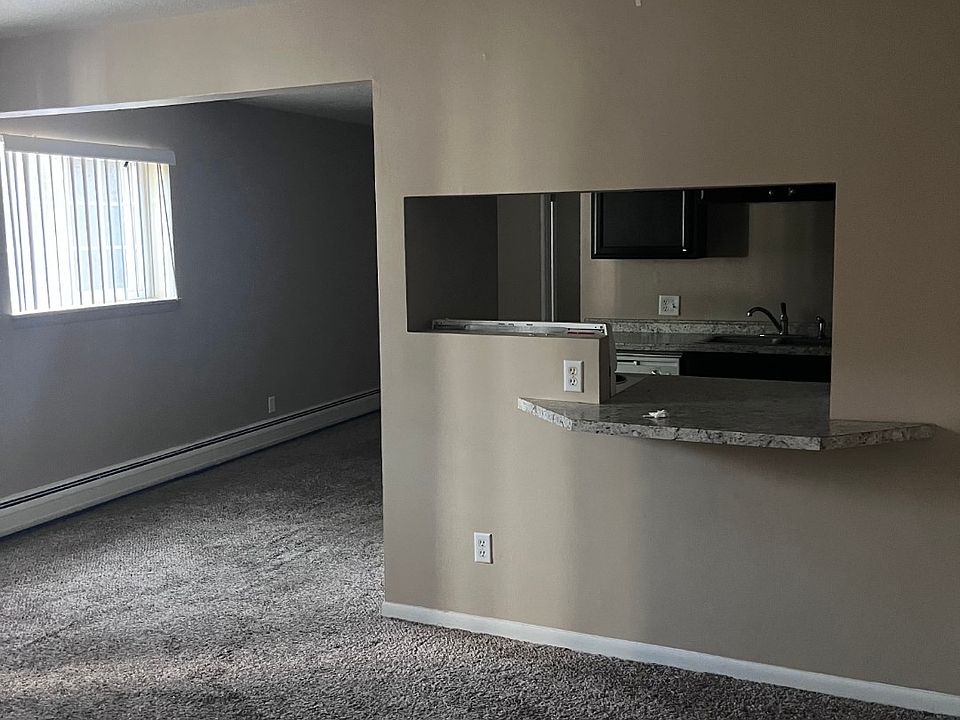 1st image of 309 Marlboro Ct #309