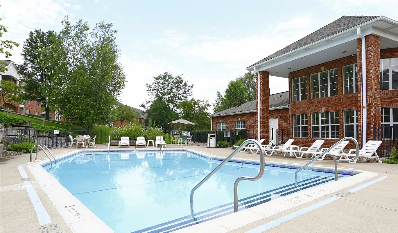 3 bed, $1,800 — Photo 2