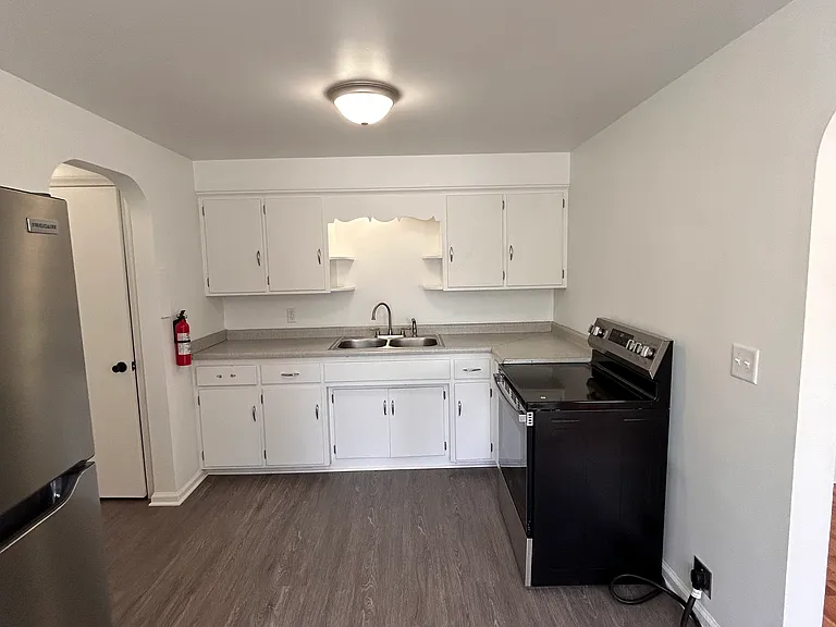 703 W Lovell St #C — Photo 4