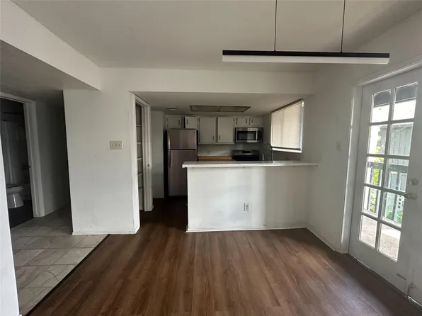 9009 Richmond Ave APT 407, Houston, TX 77063