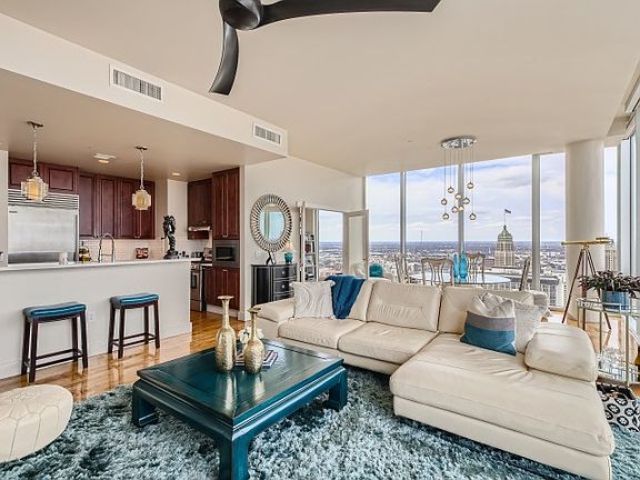 4th image of 610 E Market St Unit 2702