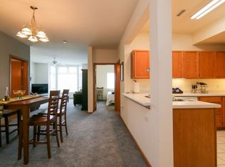 301 Harbour Town Dr APT 300, Madison, WI 53717