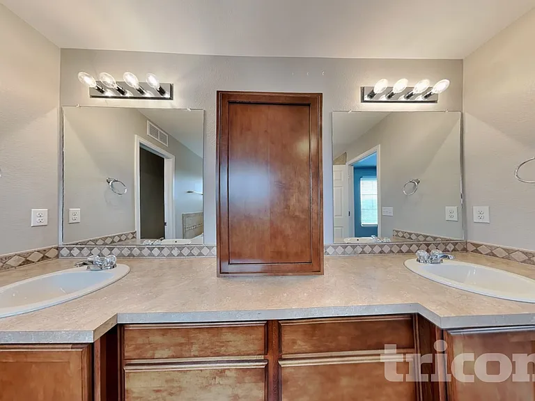 20681 Randolph Pl — Photo 9