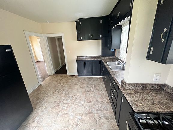 4th image of 5445 Tracy Ave