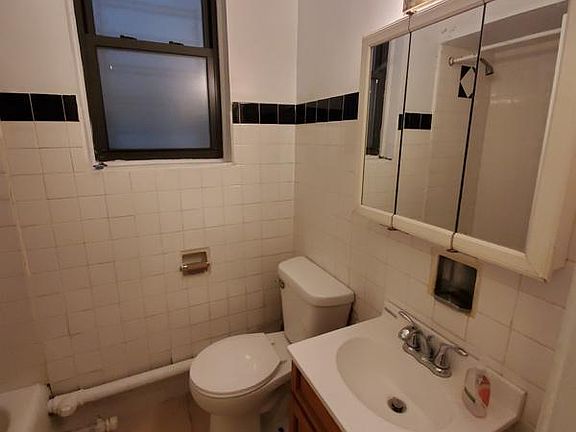 4th image of 4350 N Ashland Ave
