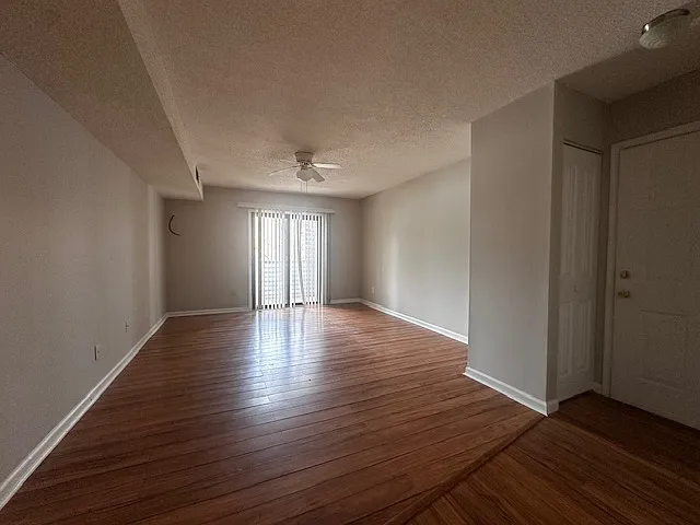 4005 McIntosh St #G — Photo 7