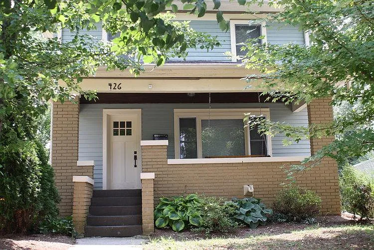 5 bed, 1596 sqft, $6,300 — Photo 1