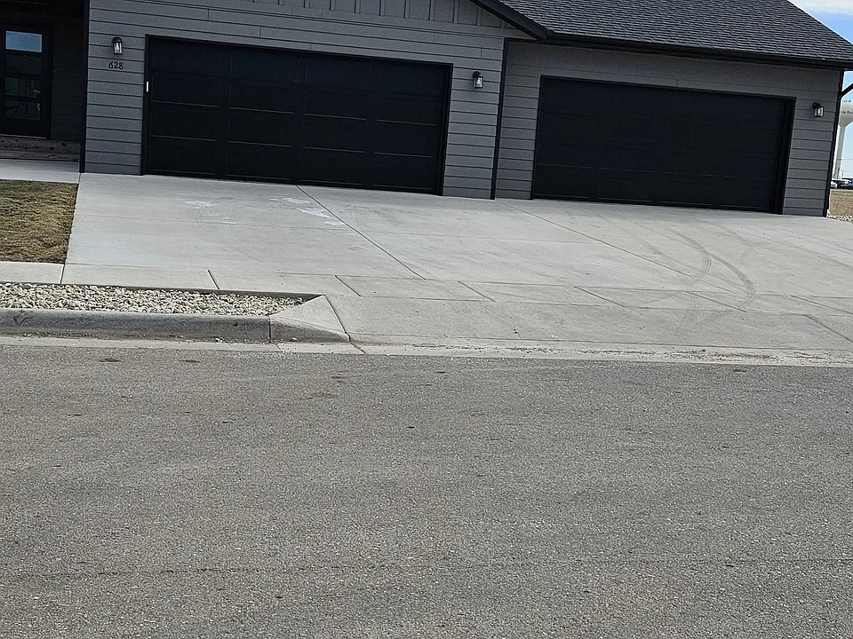 4 Car Garage