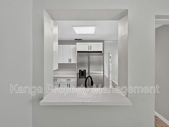 4th image of 1037 W 28th St