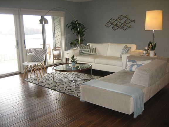 4th image of 3 Hiawatha Cove Trl APT 6
