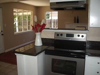 5th image of 5120 Whittier Dr