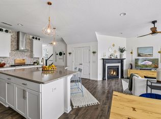 5981 Walnut Grove Ln N, Plymouth, MN 55446