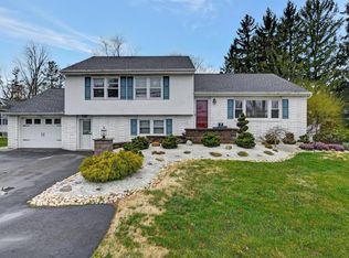 423 Ridge Rd, Dayton, NJ 08810
