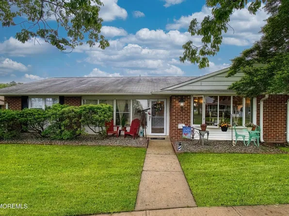 1056A Argyll Circle, Lakewood, NJ 08701