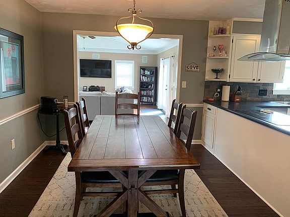 5th image of 416 Richardson Dr