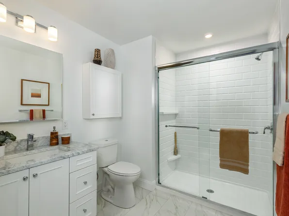 105 Asheville Rd #A-210, Chestnut Hill, MA 02467
