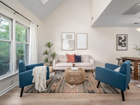 53 Forest Oaks Dr, Durham, NC 27705