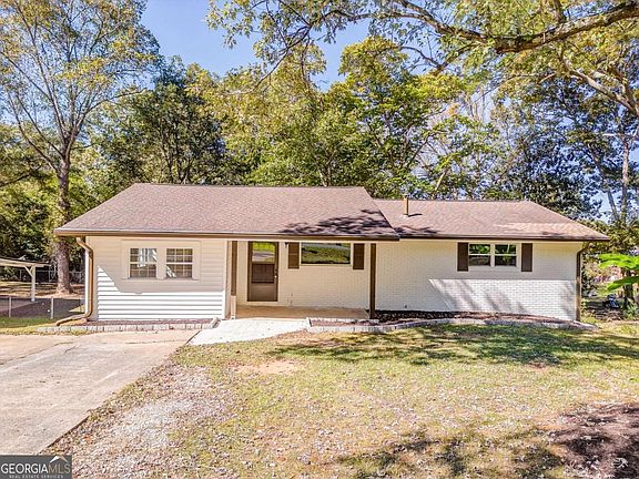 2nd image of 212 Alfred Ave SE