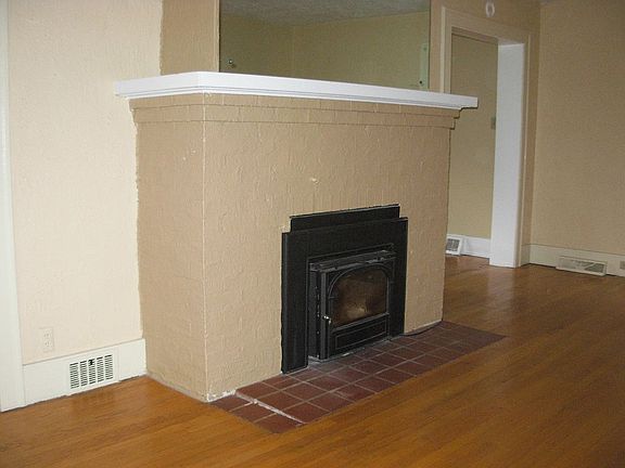3rd image of 1229 Portage Ave