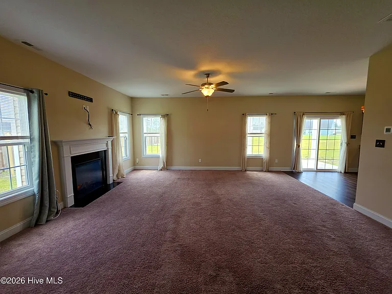 406 Tyrrell Trl — Photo 6