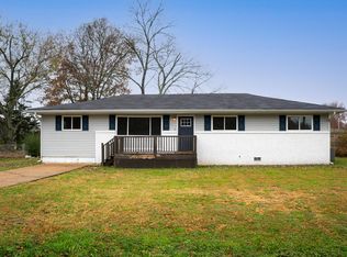 151 Sharon Cir, Rossville, GA 30741