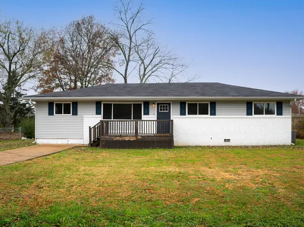 151 Sharon Cir, Rossville, GA 30741