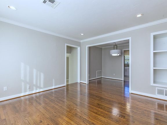 4th image of 2237 Andover Ct