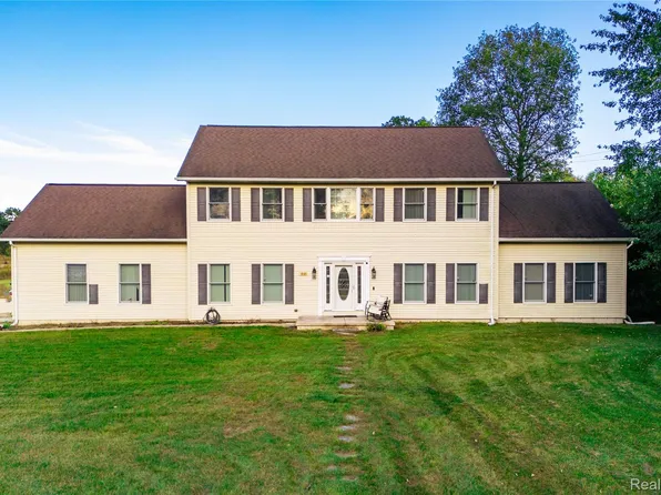 28101 Elwell Rd, Belleville, MI 48111