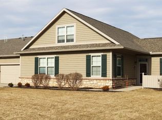 2216 E Tuscany Way, Appleton, WI 54913