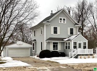 904 W 5th St, Storm Lake, IA 50588