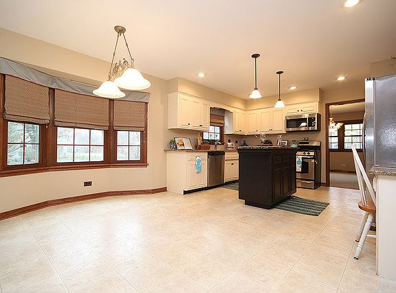 3rd image of 1124 Blue Larkspur Ln
