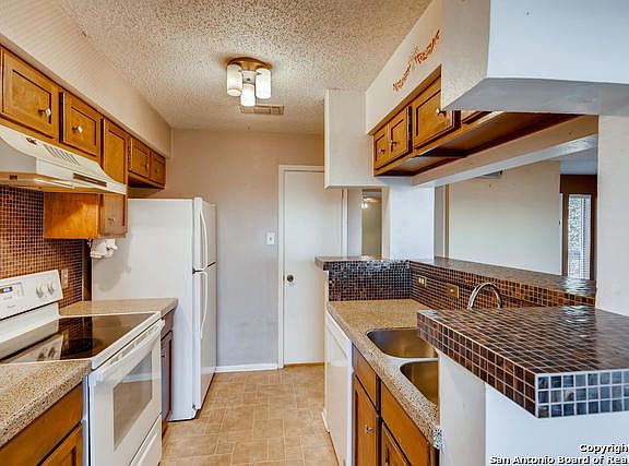 5th image of 11311 Sir Winston St APT 802