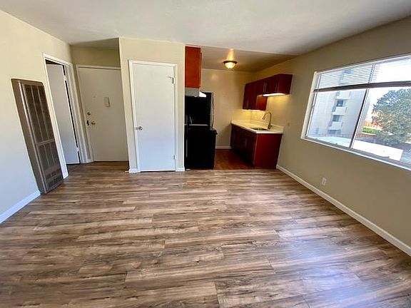 3rd image of 1206 Bayswater Ave APT 7
