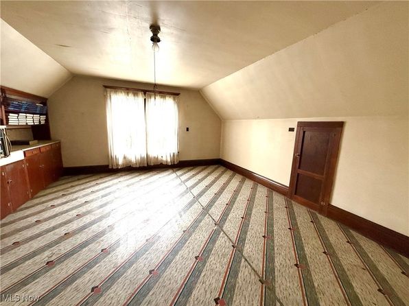 706 Dewey Ave, Saint Marys, WV 26170