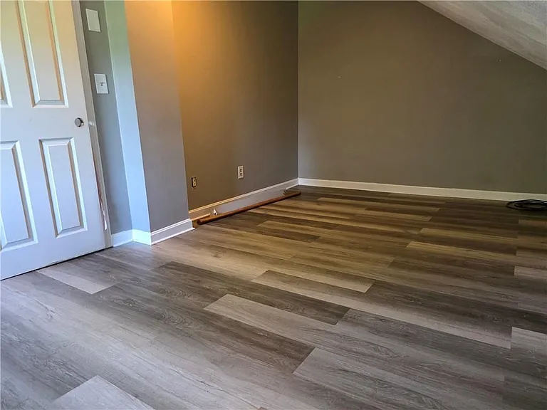 216 Maplewood Ave — Photo 19