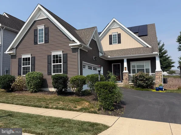 33 Alderwood Way, Lancaster, PA 17601