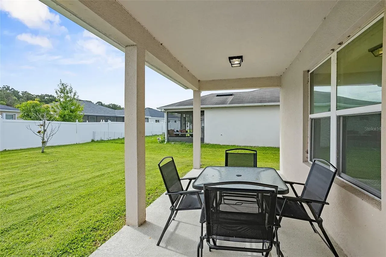 3 bed, 3341 sqft, $2,350 — Photo 2