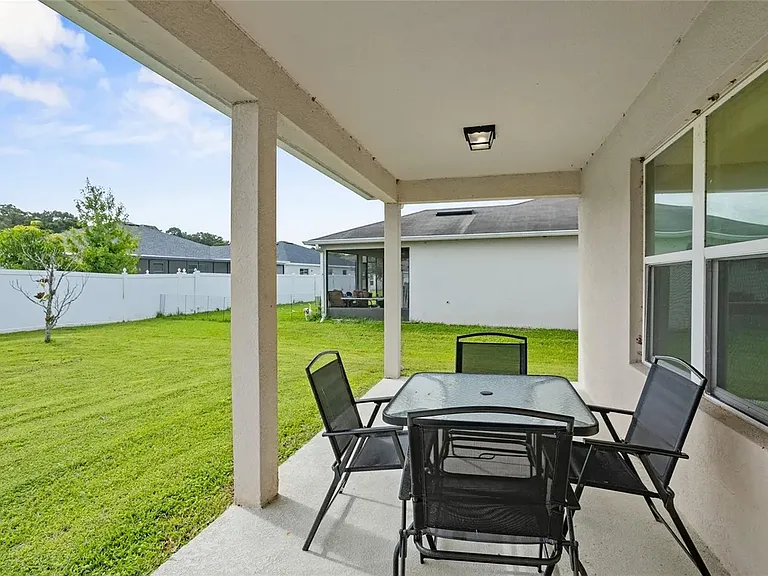 1516 Angler Ave — Photo 2