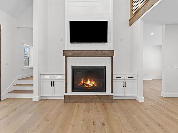 4th image of 12-3 Needle Eye Road