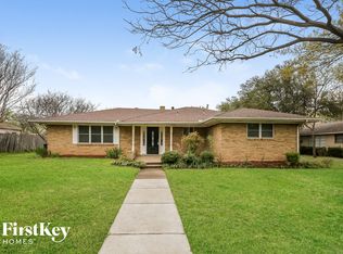 2133 Huntington Dr, Grand Prairie, TX 75051