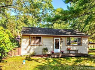 8570 Orchard, Pinckney, MI 48169