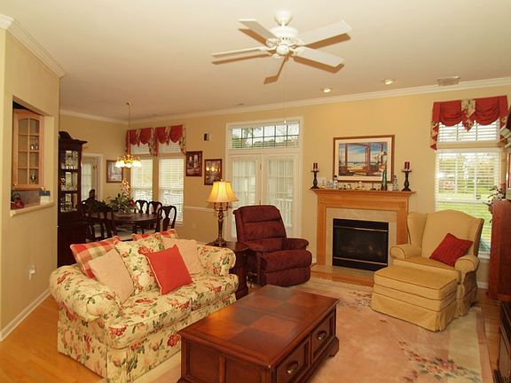 3rd image of 33128 Seahorse Place