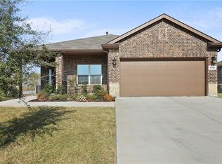 1309 Meadowlakes Dr, Azle, TX 76020