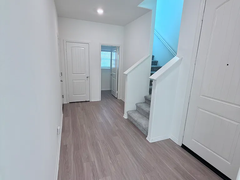 7897 Griffith Peak St — Photo 6