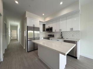 1786 SW 9th St #4, Miami, FL 33135