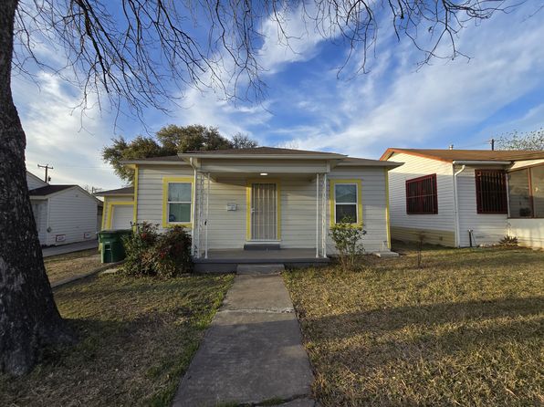 809 Elmwood Dr