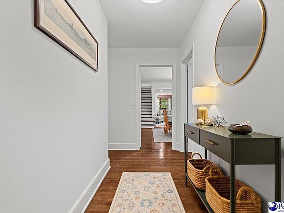 4th image of 1017 Alton Cir