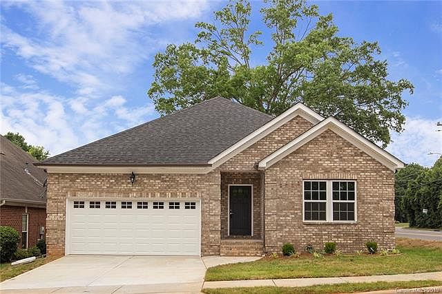 1st image of 102 Sweet Oaks Ln